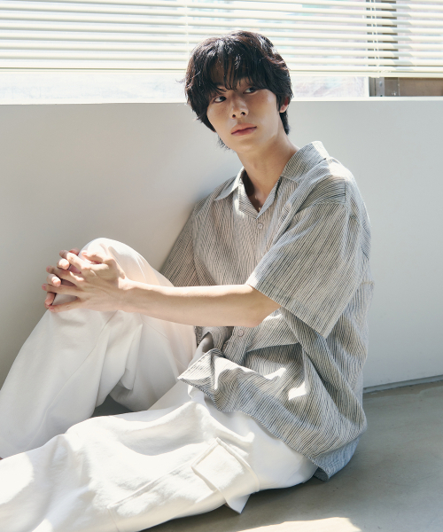ROTEMBER（ローテンバー）の「ブラシドオープンカラー ハーフシャツ [グレー]（シャツ/ブラウス・メンズ・その他・MEDIUM/LARGE/X-LARGE）」の2枚目の写真