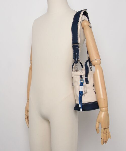 Onitsuka Tiger（オニツカタイガー）の「MINI CANVAS TOTE / ミニキャンバストート（トートバッグ・レディース・ホワイト系/ホワイト×ピンク・OS）」の14枚目の写真