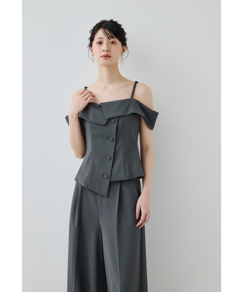 niana(ニアナ)の「オフショルペプラムトップスセットアップドレス 2点セット パンツドレス 結婚式 成人式 二次会 同窓会 セレモニー パーティードレス オケージョンドレス お呼ばれ(パンツドレス・レディース・チャコールグレー/ライトブラウン/ブラック・M/L)」の5枚目の写真