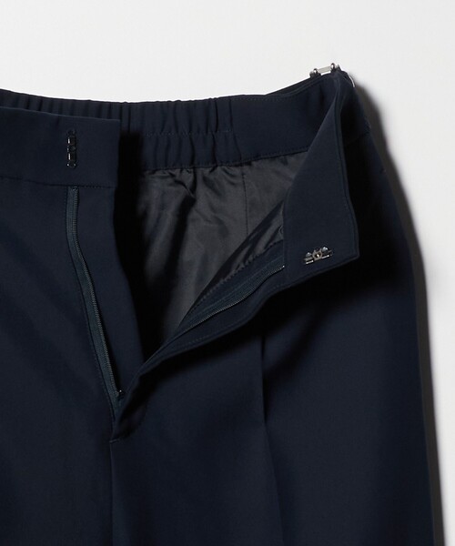 A DAY IN THE LIFE UNITED ARROWS（アデイインザライフユナイテッドアローズ）の「ダブルクロス タックワイドパンツ ‐ウォッシャブル‐＜A DAY IN THE LIFE＞（その他パンツ・レディース・ネイビー/ベージュ/ダークグレー・40/38/36）」の16枚目の写真