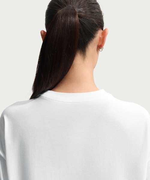 NIKE（ナイキ）の「ナイキ NIKE ナイキ  NSW クラシック OS L/S Tシャツ（Tシャツ/カットソー・レディース・ブラック/ホワイト・M/L）」の6枚目の写真