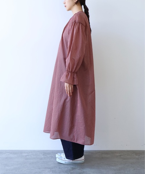 yuni(ユニ )の「Cotton Polyester stripe gather sleeves ワンピース(ワンピース・レディース・アイボリー/ブラウン/ピンク・FREE)」の22枚目の写真