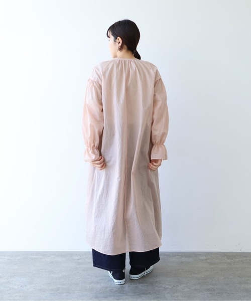 yuni(ユニ )の「Cotton Polyester stripe gather sleeves ワンピース(ワンピース・レディース・アイボリー/ブラウン/ピンク・FREE)」の5枚目の写真