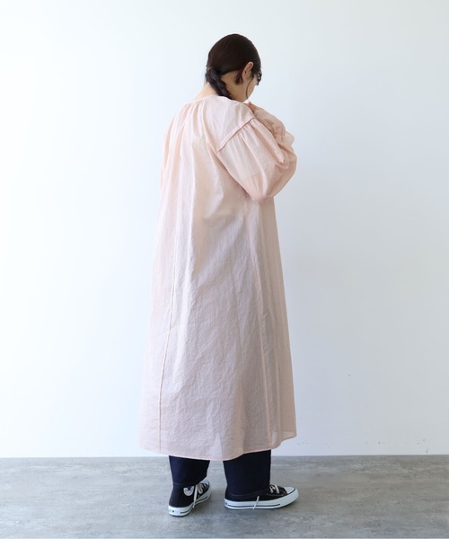 yuni(ユニ )の「Cotton Polyester stripe gather sleeves ワンピース(ワンピース・レディース・アイボリー/ブラウン/ピンク・FREE)」の6枚目の写真