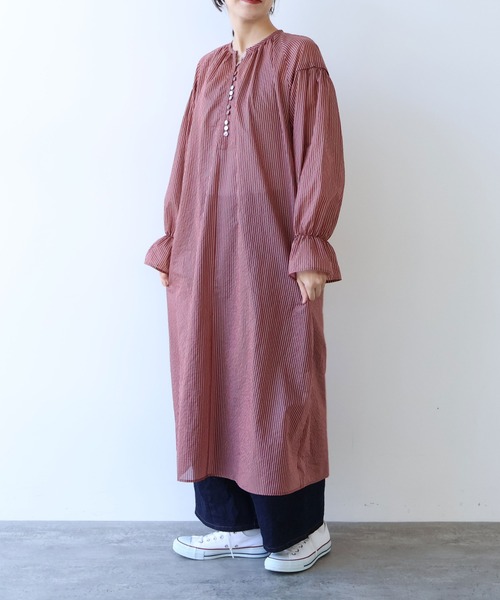 yuni(ユニ )の「Cotton Polyester stripe gather sleeves ワンピース(ワンピース・レディース・アイボリー/ブラウン/ピンク・FREE)」の19枚目の写真