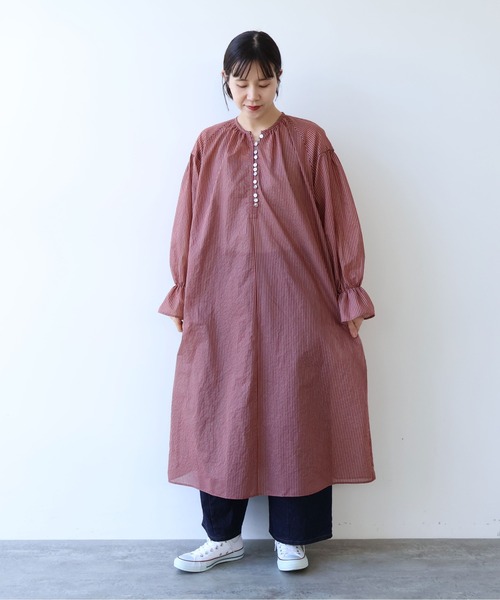 yuni(ユニ )の「Cotton Polyester stripe gather sleeves ワンピース(ワンピース・レディース・アイボリー/ブラウン/ピンク・FREE)」の20枚目の写真