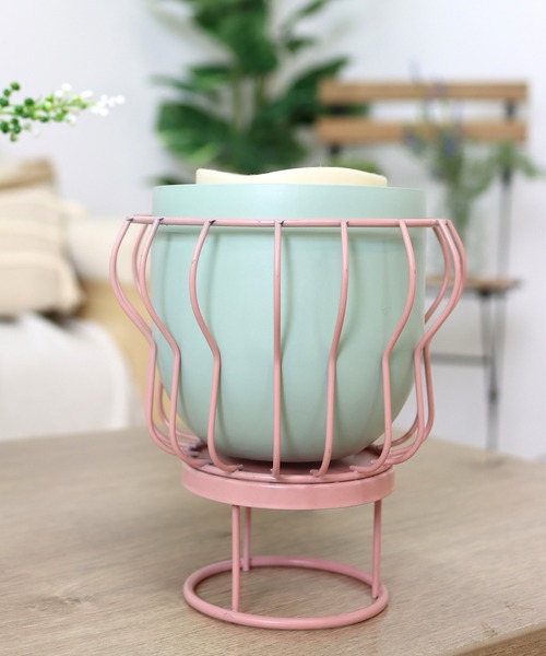 MILLION CARATS(ミリオンカラッツ)の「《neulo》 ワイヤーの抜け感で空間を軽やかに彩る!植物をアートのように楽しむ2WAYミニポット(フォトフレーム・レディース・イエロー/ピンク/ブルー・FREE)」の5枚目の写真