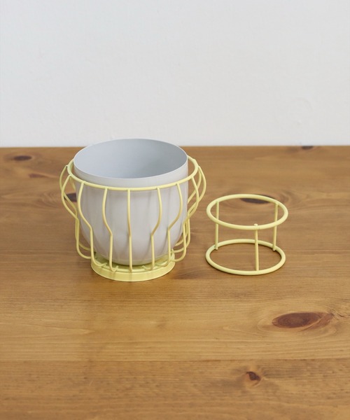 MILLION CARATS(ミリオンカラッツ)の「《neulo》 ワイヤーの抜け感で空間を軽やかに彩る!植物をアートのように楽しむ2WAYミニポット(フォトフレーム・レディース・イエロー/ピンク/ブルー・FREE)」の15枚目の写真