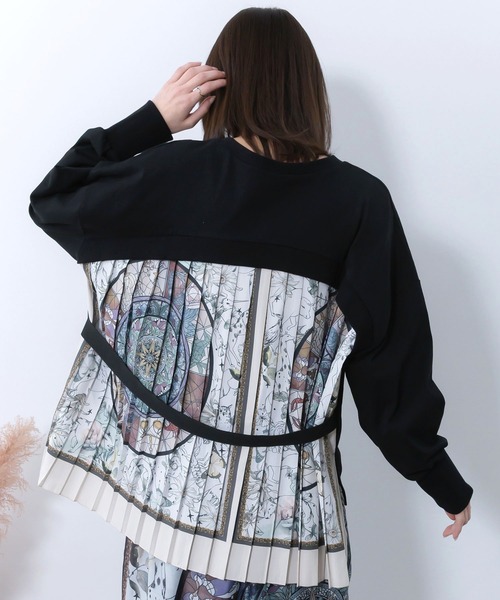 ScoLar（スカラー）の「561208：星座×ステンドグラス柄プリーツ切替プルオーバー（ワンピース・レディース・ブラック/ベージュ/ネイビー・M）」の7枚目の写真