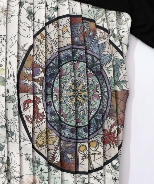 ScoLar（スカラー）の「561208：星座×ステンドグラス柄プリーツ切替プルオーバー（ワンピース・レディース・ブラック/ベージュ/ネイビー・M）」の12枚目の写真