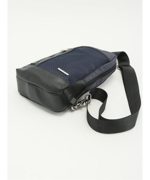 TAKA-Q（タカキュー）の「【斜め掛け】タカキュー ブロックチェック ボディバッグ（ボディバッグ/ウエストポーチ・メンズ・ブラック/ネイビー・FREE）」の19枚目の写真