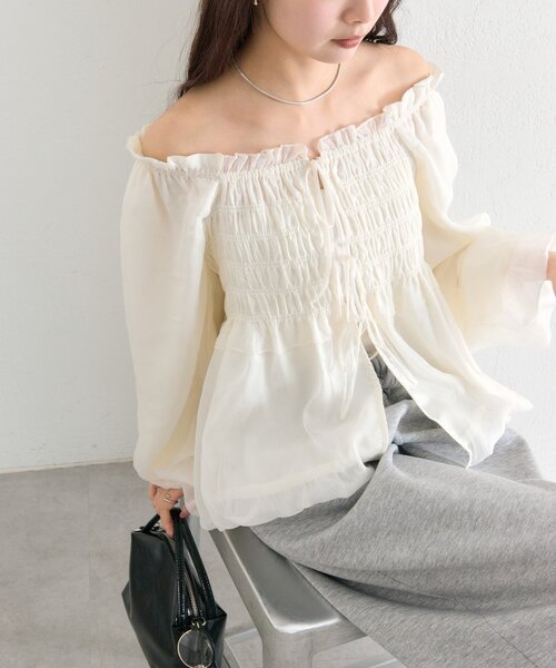 mystic（ミスティック）の「【軽い着心地◎】ドットフラワーバルーンブラウス（シャツ/ブラウス・レディース・オフホワイト/ホワイト/ブラック・FREE）」の7枚目の写真