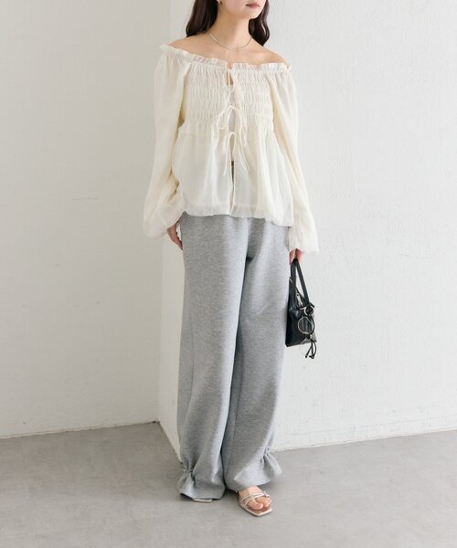 mystic（ミスティック）の「【軽い着心地◎】ドットフラワーバルーンブラウス（シャツ/ブラウス・レディース・オフホワイト/ホワイト/ブラック・FREE）」の10枚目の写真