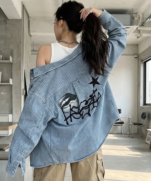 Dalfwin(ダールフィン)の「韓国ファッション HOSPITALロゴストライプデニムシャツ(シャツ/ブラウス・レディース・ダークブルー/ライトブルー・FREE)」の5枚目の写真