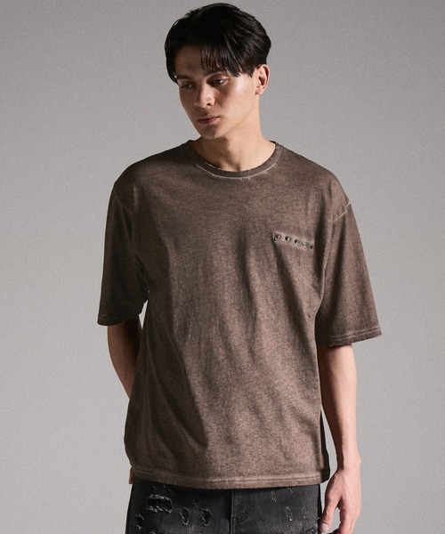 GRANCY（グランシー）の「【GRANCY】Military Studs Design Distressed T-shirt / ミリタリースタッズデザインダメージTシャツ（Tシャツ/カットソー・メンズ・ブラウン/グレー・L/M/S）」の4枚目の写真
