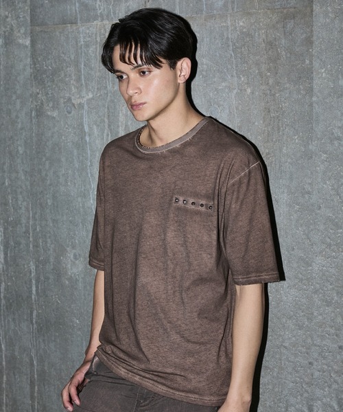 GRANCY（グランシー）の「【GRANCY】Military Studs Design Distressed T-shirt / ミリタリースタッズデザインダメージTシャツ（Tシャツ/カットソー・メンズ・ブラウン/グレー・L/M/S）」の22枚目の写真