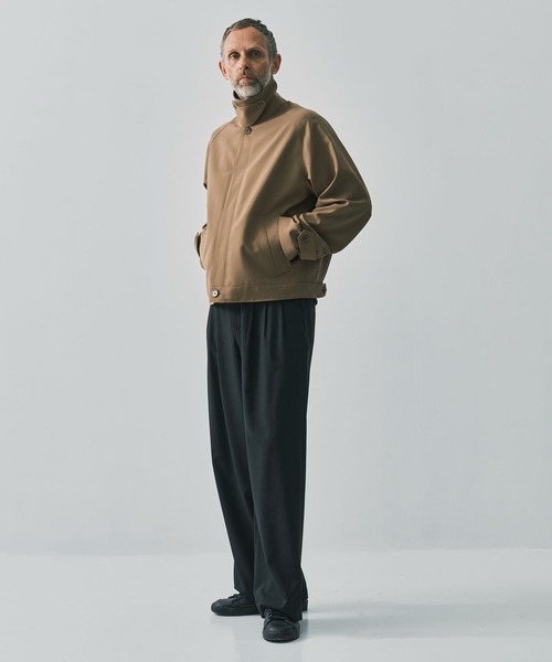 markaware(マーカウェア)の「【MARKAWARE】TRIPLE PLEATED WIDE TROUSERS(オーガニックウール2/80トロピカル / トリプルプリーテッドワイドトラウザーズ)(スラックス・メンズ・ブラック/ベージュ・1/2/3)」の4枚目の写真