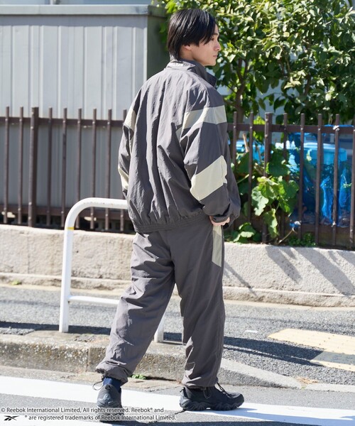 coen（コーエン）の「Reebok（リーボック）別注トラックジャケット（ナイロンジャケット・メンズ・オフホワイト/ダークグレー/ベージュ・M/L/XL）」の12枚目の写真