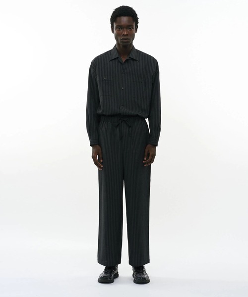 markaware(マーカウェア)の「【marka】WIDE CYLINDER FIT EASY PANTS(その他パンツ・メンズ・ブラック/グレー・1/2)」の4枚目の写真
