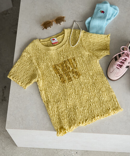FREAK'S STORE(フリークスストア)の「FRUIT OF THE LOOM × FREAK'S STORE/フルーツオブザルーム 別注 シャーリング ロゴTシャツ(Tシャツ/カットソー・レディース・レモンイエロー/オフホワイト/レッド/ブラック・フリ-)」の3枚目の写真