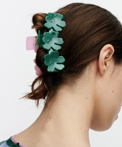 marimekko(マリメッコ)の「Mini Unikko / Hair Clip(バレッタ/ヘアクリップ・レディース・グリーン/ベビーピンク・FREE)」の2枚目の写真