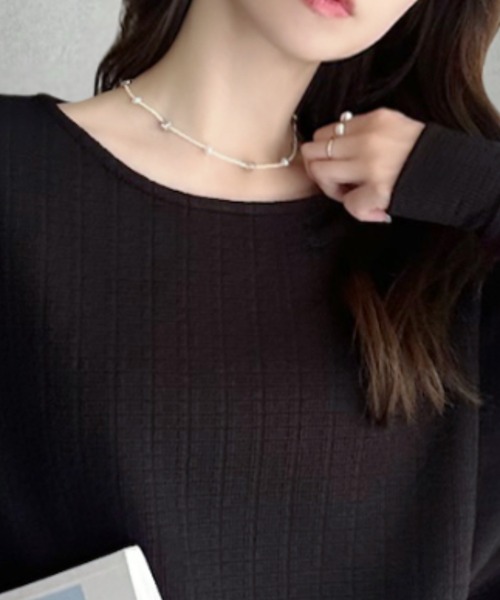 umune（ウムネ）の「カットソー 長袖 プルオーバー ワッフル生地 凹凸感 変形ワッフル ボートネック クルーネック オフホワイト ルーズ ゆるトップス カジュアル 秋（Tシャツ/カットソー・レディース・モカ/ブラック/オフホワイト・FREE）」の18枚目の写真