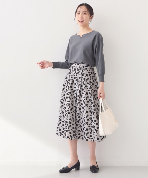 index（インデックス）の「フロントパーツ付きドルマンスリーブニット【洗濯機OK/抗ピル】《7col》（ニット/セーター・レディース・ネイビー系5/ナチュラル/チャコールグレー/ホワイト系9/ホワイト系8/パープル/ピンク系・42/40/38/36）」の8枚目の写真