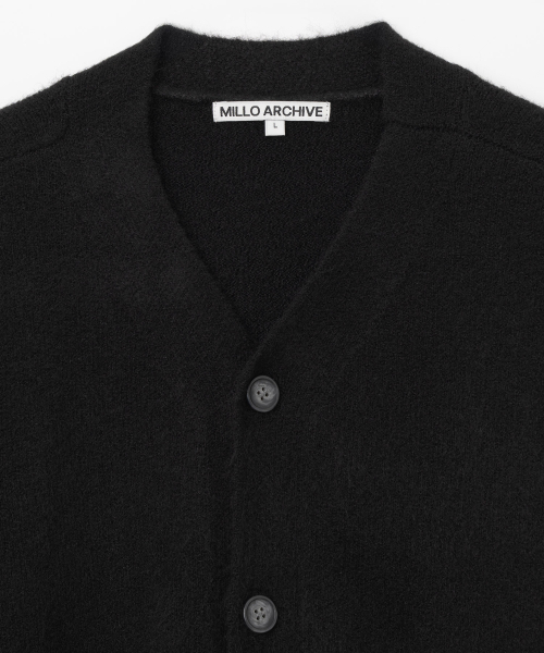 Millo Archive（ミロ アーカイブ）の「クロップムーブVネックカーディガン[ブラック]（ニット/セーター・メンズ・その他・LARGE/X-LARGE/MEDIUM）」の2枚目の写真