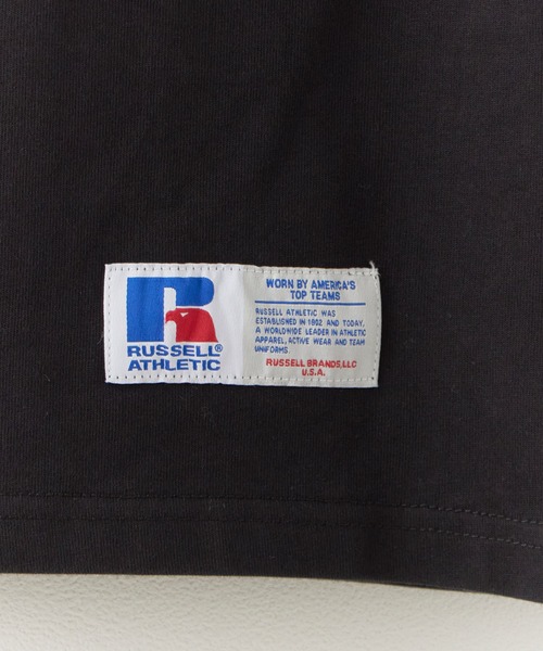 Russell Athletic（ラッセルアスレティック）の「RUSSELL ATHLETIC / ラッセルアスレティック Campus Jersey T ブランドタグ ワイドシルエット クルーネックTシャツ カットソー 2026年春夏（Tシャツ/カットソー・メンズ・オフホワイト/ブラック/ネイビー・M/L/XL）」の8枚目の写真