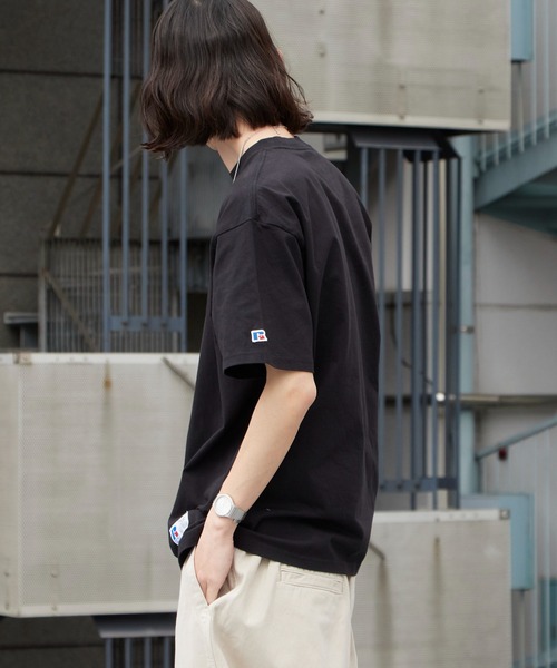 Russell Athletic（ラッセルアスレティック）の「RUSSELL ATHLETIC / ラッセルアスレティック Campus Jersey T ブランドタグ ワイドシルエット クルーネックTシャツ カットソー 2026年春夏（Tシャツ/カットソー・メンズ・オフホワイト/ブラック/ネイビー・M/L/XL）」の20枚目の写真