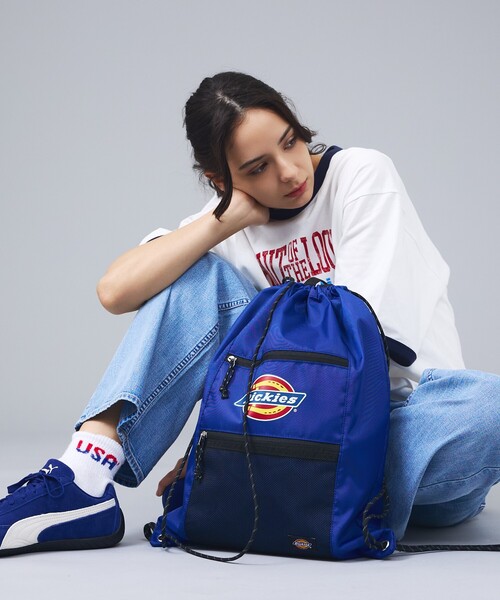Dickies(ディッキーズ)の「【DICKIES/ディッキーズ】ICON LOGO KNAPSACK / アイコンロゴナップサック / リュック / ユニセックス(バックパック/リュック・メンズ・レッド/チャコールグレー/ホワイト/ブルー/ブラック・フリー)」の4枚目の写真
