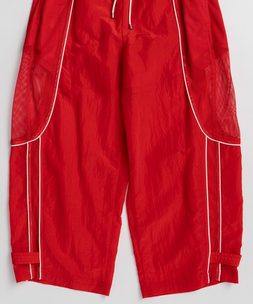MAISON SPECIAL(メゾンスペシャル)の「【PRE-ORDER】Mesh Sporty Balloon Pants/メッシュスポーティバルーンパンツ(その他パンツ・レディース・レッド/ホワイト/ブラック・38/36)」の9枚目の写真