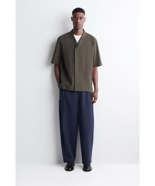 COS（コス）の「シアサッカー　リゾートシャツ（シャツ/ブラウス・メンズ・ブラック/グレー系その他・XL/L/M/S/XS）」の11枚目の写真