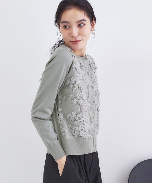 OPAQUE.CLIP(オペークドットクリップ)の「チュールレースニットカーディガン【洗える】(カーディガン/ボレロ・レディース・ネイビー/サックスブルー/グレー・38/40/42)」の4枚目の写真