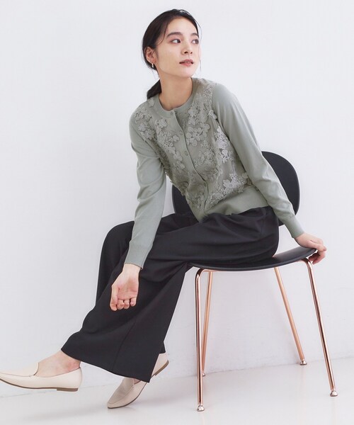 OPAQUE.CLIP(オペークドットクリップ)の「チュールレースニットカーディガン【洗える】(カーディガン/ボレロ・レディース・ネイビー/サックスブルー/グレー・38/40/42)」の5枚目の写真