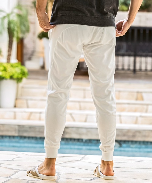 1PIU1UGUALE3  RELAX （ウノピゥウノウグァーレトレ リラックス）の「1PIU1UGUALE3 RELAX(ウノピゥウノウグァーレトレ リラックス)ロゴ刺繍 ピグメントスウェットジョガーパンツ（その他パンツ・メンズ・ホワイト/ブラック/サックスブルー/ピンク・S/M/L/XL/XXL）」の7枚目の写真