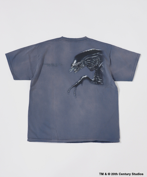 JOURNAL STANDARD relume(ジャーナルスタンダード レリューム)の「ALIEN vs PREDATOR / エイリアン vs プレデター 別注 ムービーTシャツ(Tシャツ/カットソー・メンズ・ブラック/ネイビー/ホワイト・LARGE/MEDIUM)」の5枚目の写真