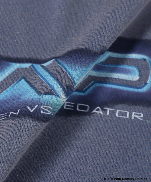 JOURNAL STANDARD relume(ジャーナルスタンダード レリューム)の「ALIEN vs PREDATOR / エイリアン vs プレデター 別注 ムービーTシャツ(Tシャツ/カットソー・メンズ・ブラック/ネイビー/ホワイト・LARGE/MEDIUM)」の10枚目の写真