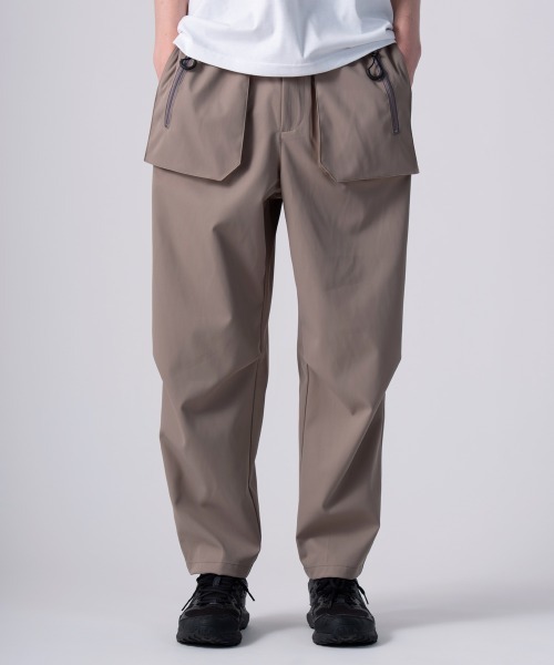 rehacer(レアセル)の「rehacer : Square Pocket Tactical Pants / スクウエアポケット タクティカルパンツ(その他パンツ・メンズ・グレイッシュベージュ/スミクロ・SMALL/MEDIUM/LARGE)」の2枚目の写真