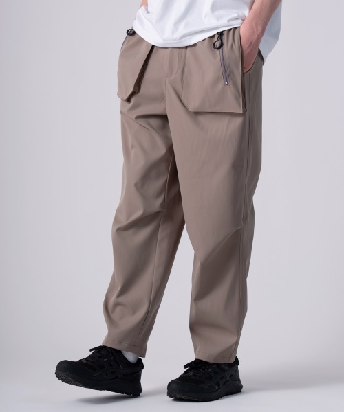 rehacer(レアセル)の「rehacer : Square Pocket Tactical Pants / スクウエアポケット タクティカルパンツ(その他パンツ・メンズ・グレイッシュベージュ/スミクロ・SMALL/MEDIUM/LARGE)」の4枚目の写真