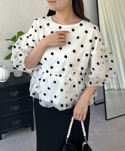 prose verse（プロズヴェール）の「シアードットバルーンペプラムブラウス（シャツ/ブラウス・レディース・ブラック/オフホワイト・MEDIUM/LARGE）」の2枚目の写真