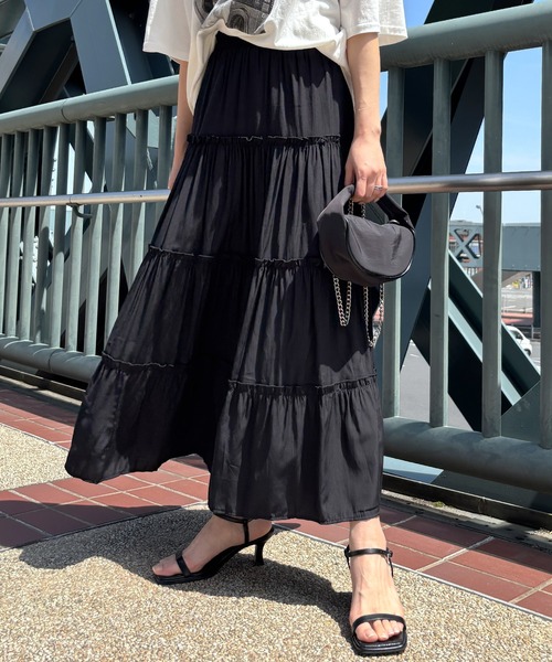 ISOOK（アイスー）の「【ISOOK / アイスー】ティアードロングスカート / マキシスカート ティアードスカート 無地 ウエストゴム ZOZOTOWN限定（スカート・レディース・ブラック/ホワイト・FREE）」の22枚目の写真