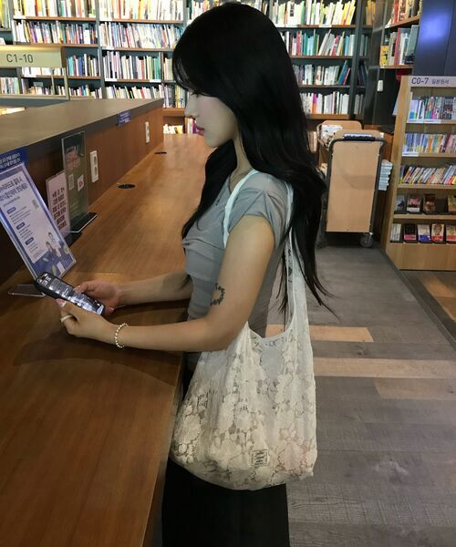 FLAREUP(フレアアップ)の「Layered Bustier T-Shirt (FL-108_Gray)(Tシャツ/カットソー・レディース・ライトグレー・OS)」の15枚目の写真