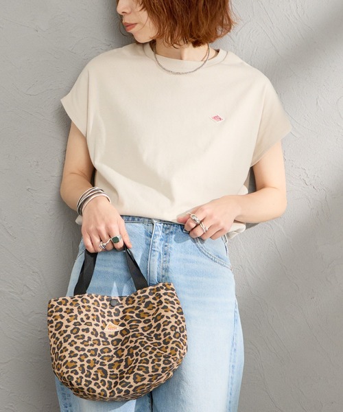 DANTON（ダントン）の「[DANTON/ダントン] ワンポイントロゴ ドルマンスリーブ Tシャツ（Tシャツ/カットソー・レディース・ホワイト/グレイッシュベージュ/ブラック・S）」の3枚目の写真