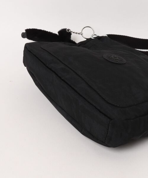 kipling(キプリング)の「【kipling】キプリング Basic SEBASTIAN ショルダーバッグ(ショルダーバッグ・レディース・グレー/ブラック/ネイビー・FREE)」の6枚目の写真