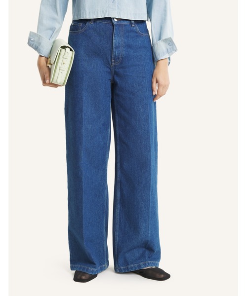 Maison Kitsune（メゾンキツネ）の「WIDE LEG JEANS（デニムパンツ・レディース・ブルー系その他・30/27/26/25/24）」の6枚目の写真