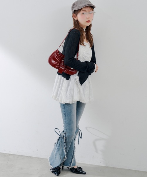 continuer de NICE CLAUP(コンティニューデナイスクラップ)の「【-3キロ見え美シルエット】フリンジ切替えリボンフレアデニム(デニムパンツ・レディース・ブラック系その他/ブルー系その他・MEDIUM/SMALL)」の10枚目の写真