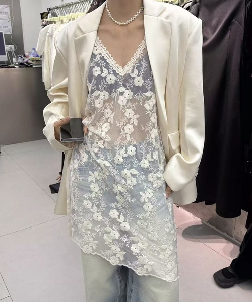 AsheKsha(アシクシャ)の「Vネックノースリーブロングチュニック(その他トップス・レディース・ホワイト・M)」の3枚目の写真