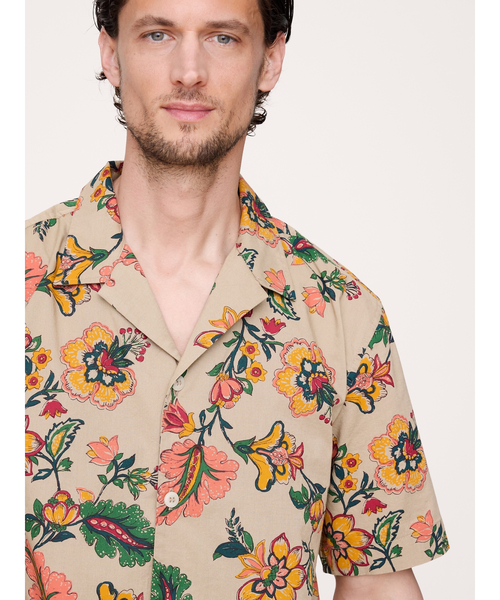 Banana Republic(バナナリパブリック)の「リラックスフィット コットンポプリン リゾートシャツ(シャツ/ブラウス・メンズ・ナチュラル/ブラウン・XL/L/M/S)」の1枚目の写真