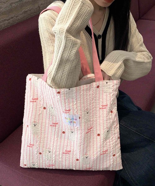 TONE SELECT GOODS(トーンセレクトグッズ)の「Liaa/アニマル ストライプ 大容量 トートバッグ A18788(トートバッグ・レディース・ネイビー/ピンク/ベビーピンク/ホワイト・FREE)」の4枚目の写真